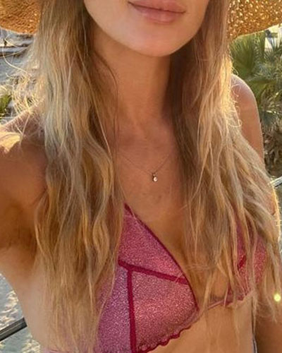 escort lady from Paris